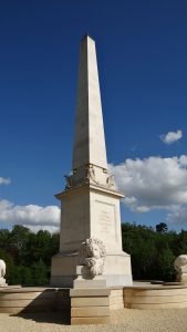 Massangis-obelisk-and-sleeping-Canova-lion